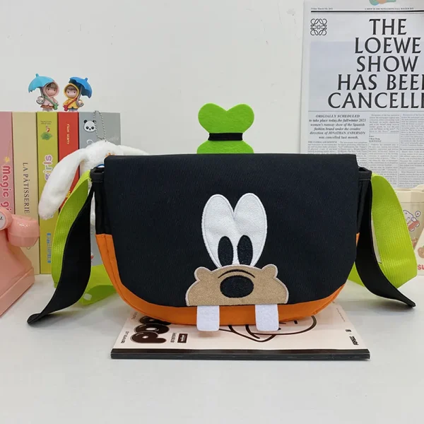 FLCBTSBP0046-0047-01 Disney Goofy Shaped Large Capacity Shoulder Bag