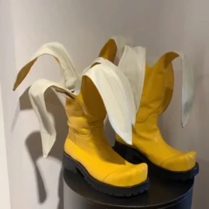 FLCF0090 Banana Shaped Boots