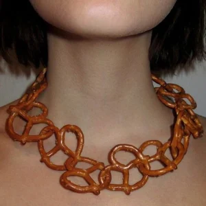FLPO0029 Pretzel Necklace