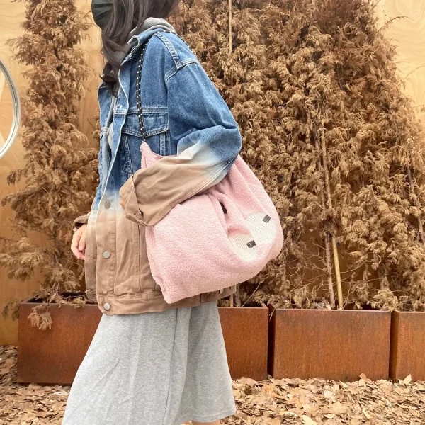 FLCBTS000014-0019-02 Unique Design Quirky Big-Eyed Sherpa Tote Bag