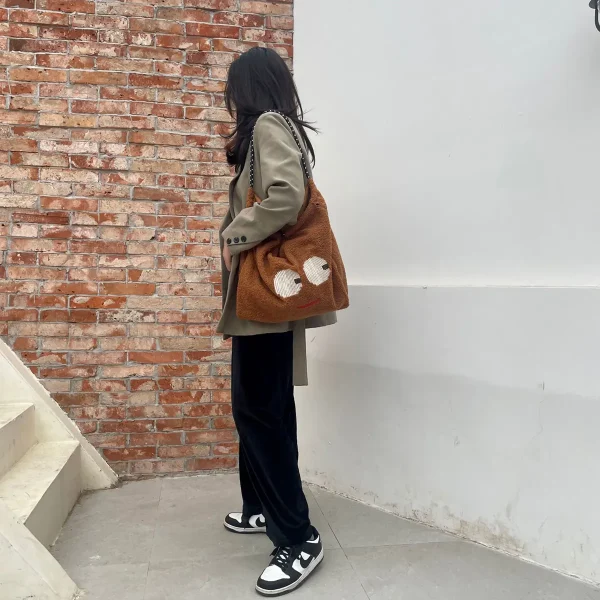 FLCBTS000014-0019-04 Unique Design Quirky Big-Eyed Sherpa Tote Bag